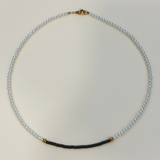 Azade Κολιέ με Λευκές και Μαύρες Χάντρες