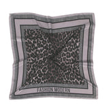 Azadé Τετράγωνο Φουλάρι με Leopard Print σε Γκρι-Μαύρο